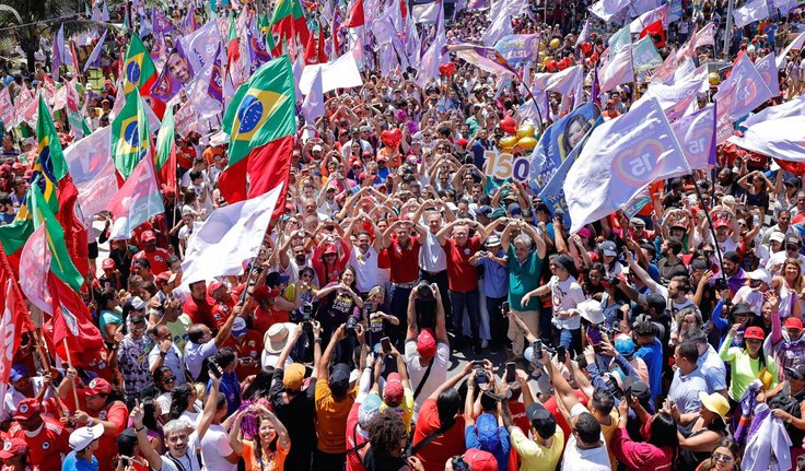 Governador faz maior caminhada já vista em Alagoas e promete continuar com as mudanças