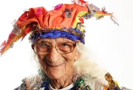 Morre a multiartista Efigênia Rolim, em Curitiba