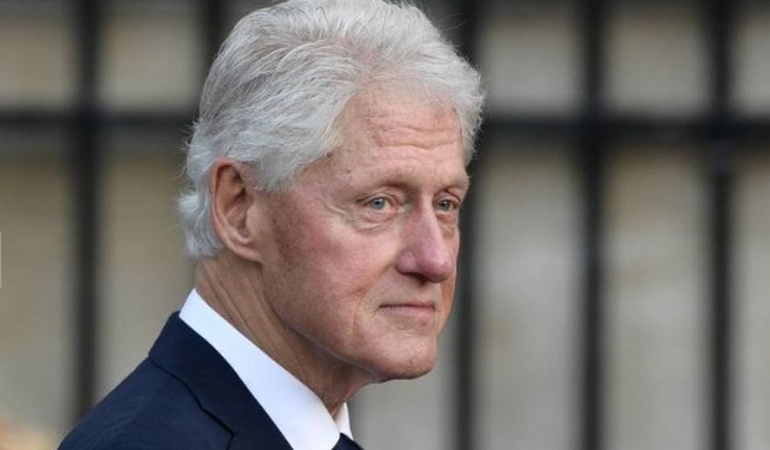 Ex-presidente americano Bill Clinton é internado com infecção na Califórnia