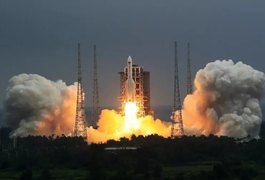 Destroços de foguete chinês caem no Oceano Índico
