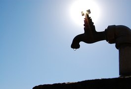 Casal alerta para desabastecimento de água em três cidades