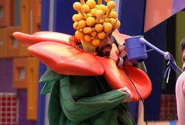 Gilberto atende ao big fone, indica Karol ao paredão e imuniza Sarah