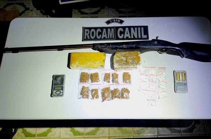 Jovem de 18 anos é presa com quase 1 kg de maconha, cocaína e arma de fogo em Arapiraca