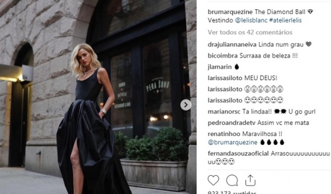 Bruna Marquezine aparece loiríssima e impressiona seguidores