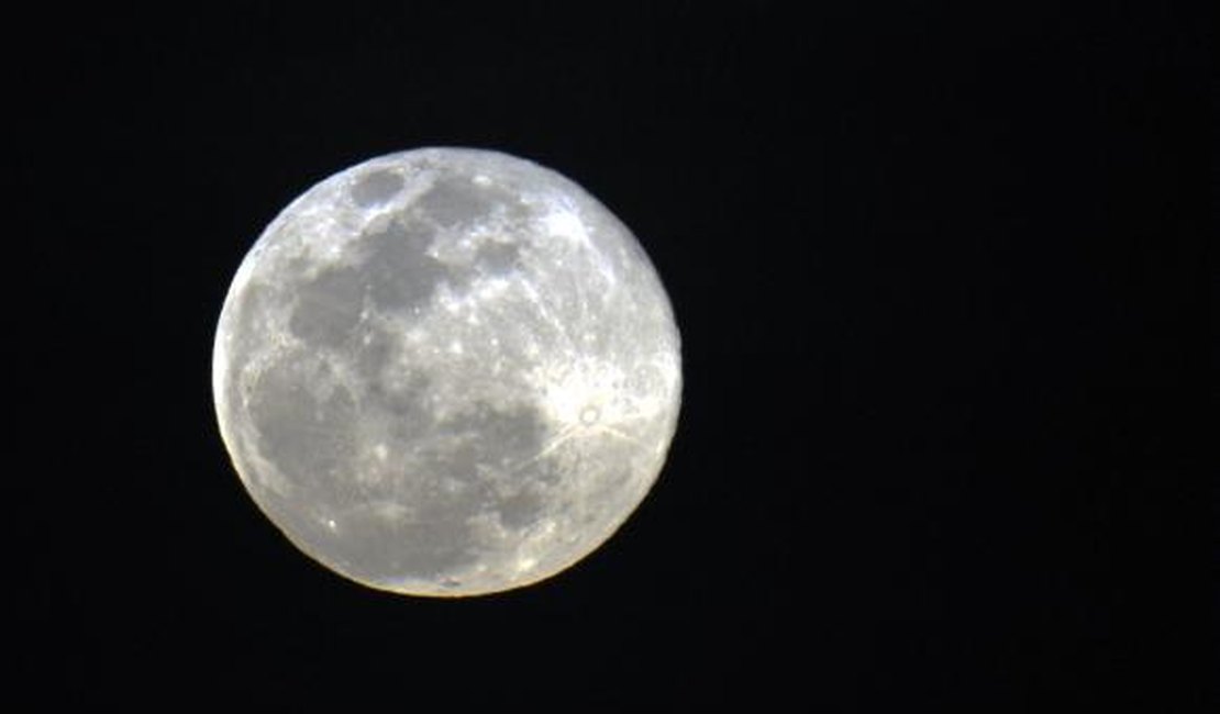 Maior superlua em quase 70 anos pode ser observada nesta segunda-feira