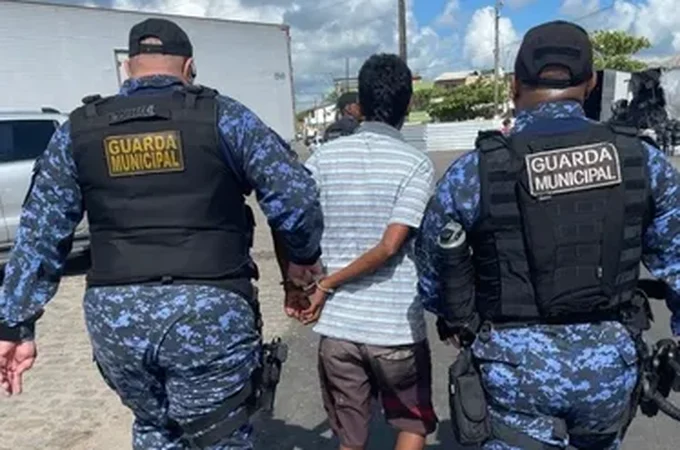 Mulher suspeita de matar companheira é presa pela Guarda Municipal em Maceió