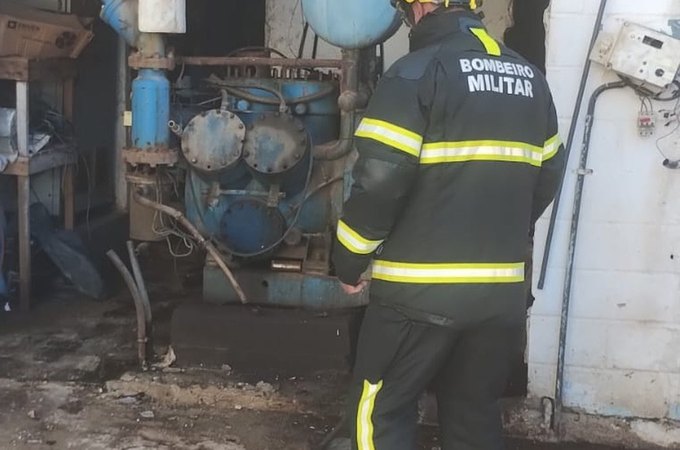 Vazamento de amônia em fábrica de gelo deixa idoso ferido na Praia do Francês