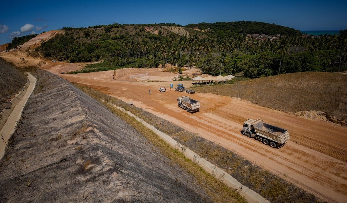 Obra do Governo de Alagoas, vias duplas da AL-102 Norte potencializam desenvolvimento