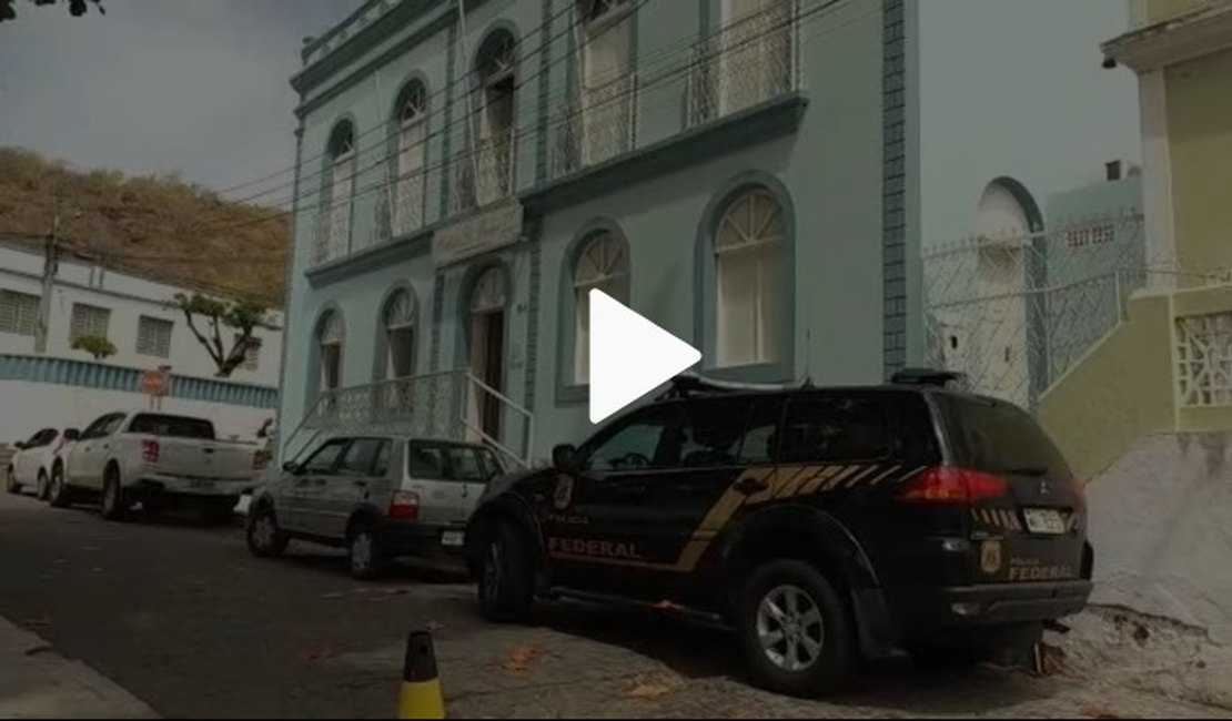 Polícia Federal faz operação para buscar documentos na prefeitura de Piranhas, AL