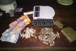 Casal é preso suspeito de tráfico de drogas no bairro Baixa Grande, em Arapiraca