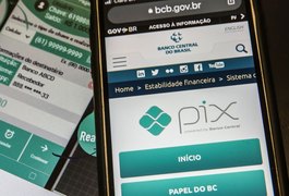 Mulher tenta comprar bebidas alcoólicas com comprovante falso do PIX e é autuada em Maceió