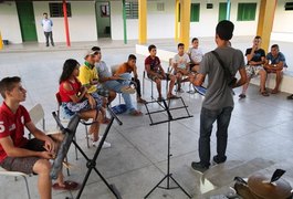 Prefeitura promove junto com o Sesc curso gratuito de música para alunos do município