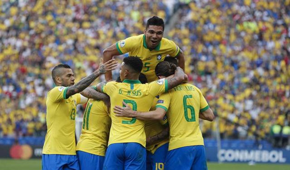 Copa América: Brasil goleia Peru e se classifica às quartas de finais