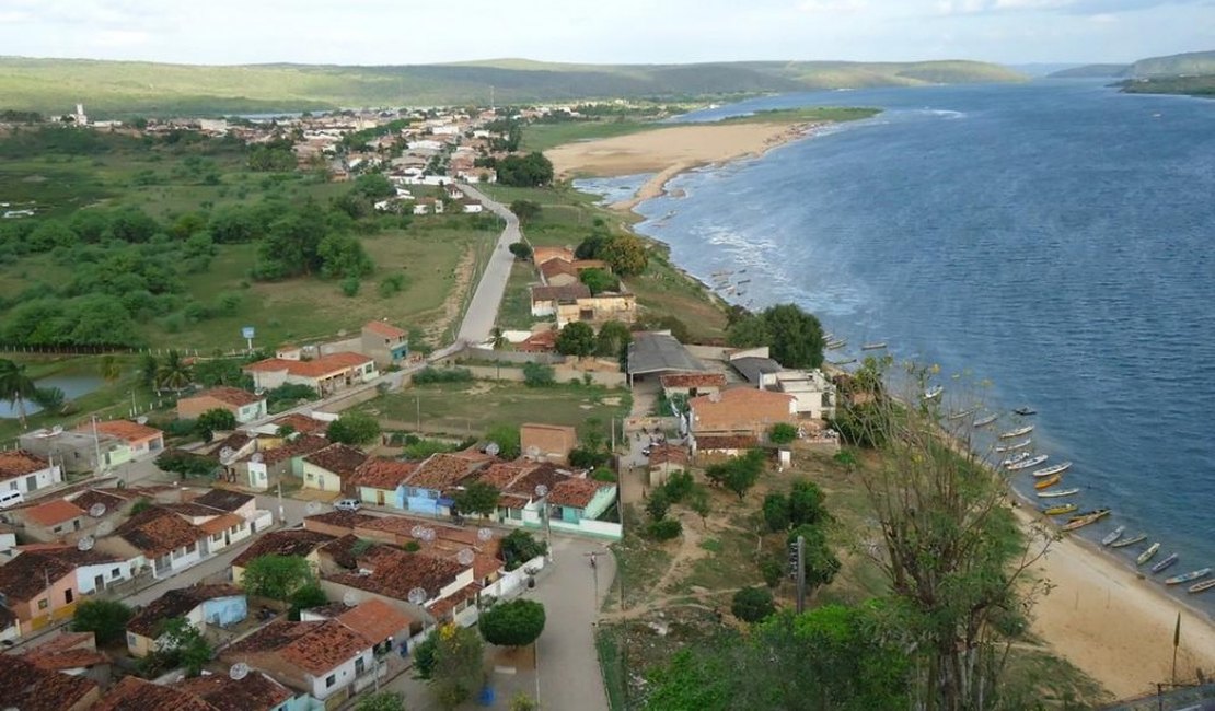 Dupla foragida há 14 anos por latrocínio de adolescente em Alagoas é capturada no Paraná