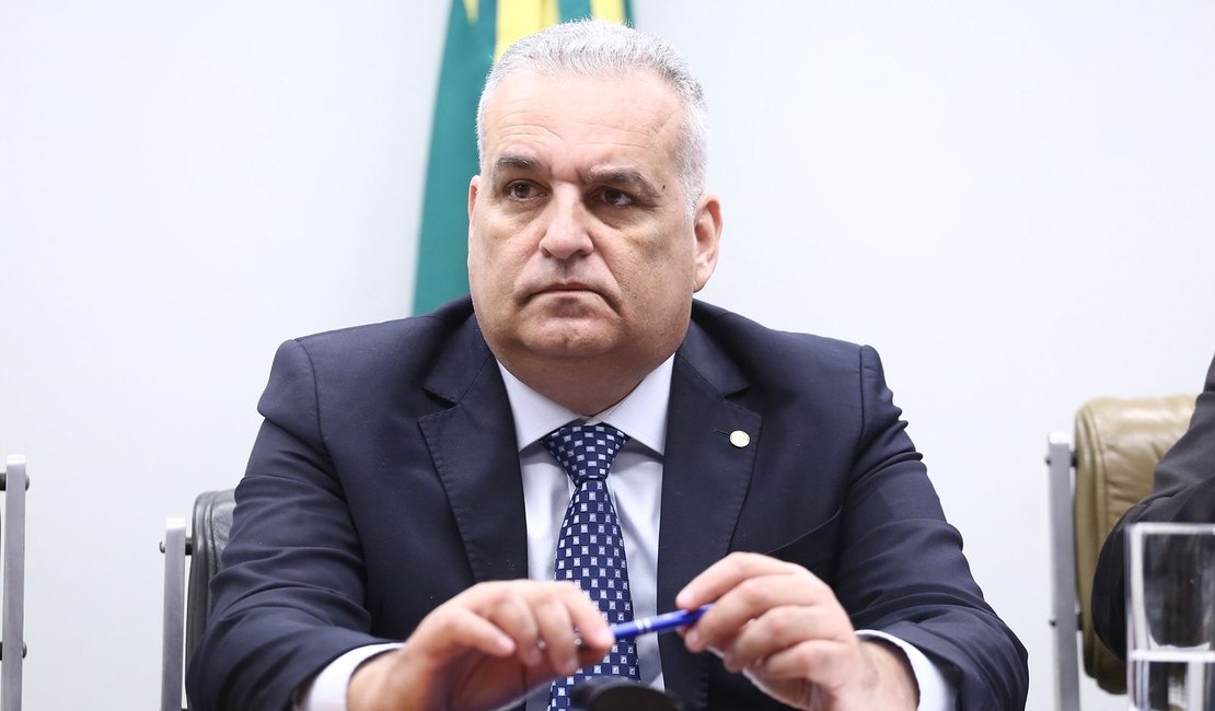 Alfredo Gaspar cobra explicações ao Ministério da Justiça sobre troca de delegado da PF em investigação do INSS