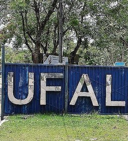 Ufal abre 131 vagas para professores substitutos com salário de até R$ 8,3 mil
