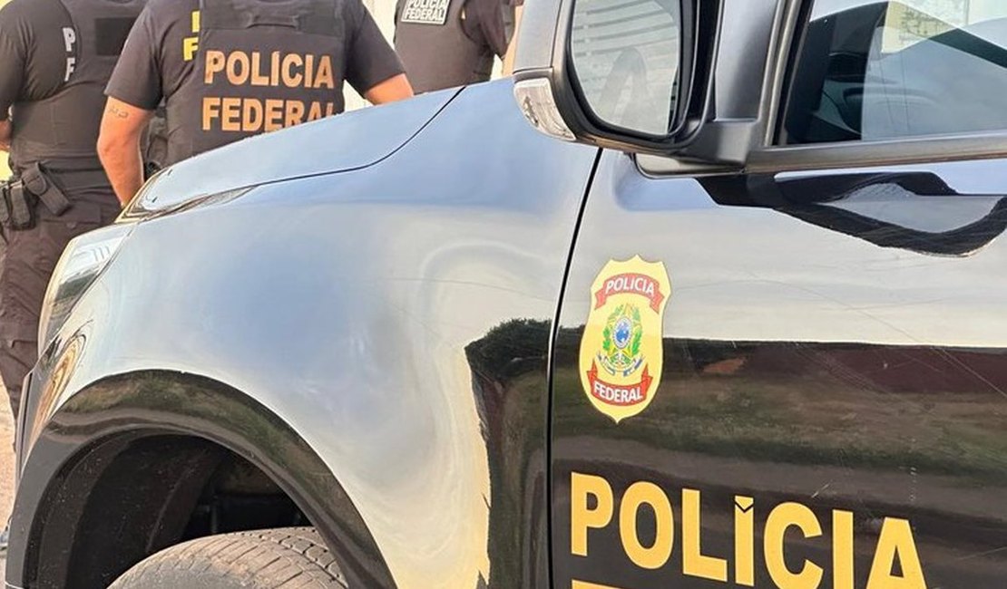 Fábricas suspeitas de vender bebida com metanol são alvo de fiscalização da PF