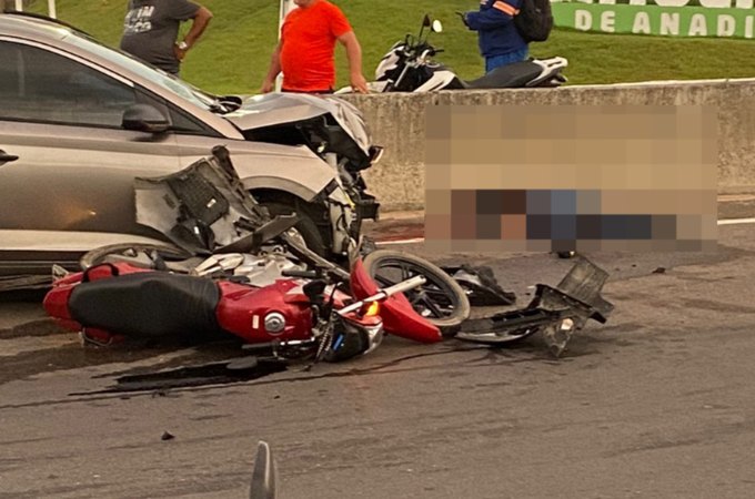 Motociclista passa por brecha entre os sentidos da AL-220 e morre ao ser atingido por carro, em Limoeiro de Anadia