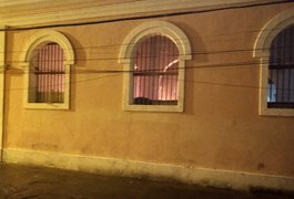 Incêndio atinge Mercado Público de Penedo