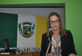 Vereadora solicita elaboração de Plano de Cargo, Carreira e Salários dos servidores da Saúde