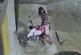 VÍDEO: Motocicleta é furtada em frente a escritório de advocacia em Batalha