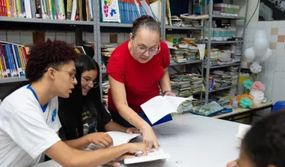 Matrículas para vagas remanescentes da Educação de Jovens e Adultos se encerram nesta sexta, em Alagoas