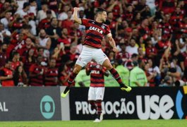 Segue o líder! Flamengo vence o Paraná e dispara na liderança do Brasileirão