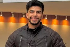 Servidor público e suplente de vereador morre após bater moto na traseira de carreta na Bahia