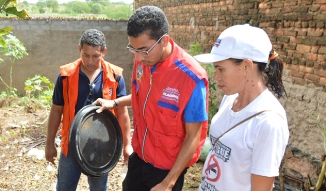 Agentes de endemias municipais sao capacitados para combater o Aedes aegypti