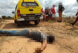 Populares encontram corpo masculino dentro de sitio de mandioca, em Arapiraca