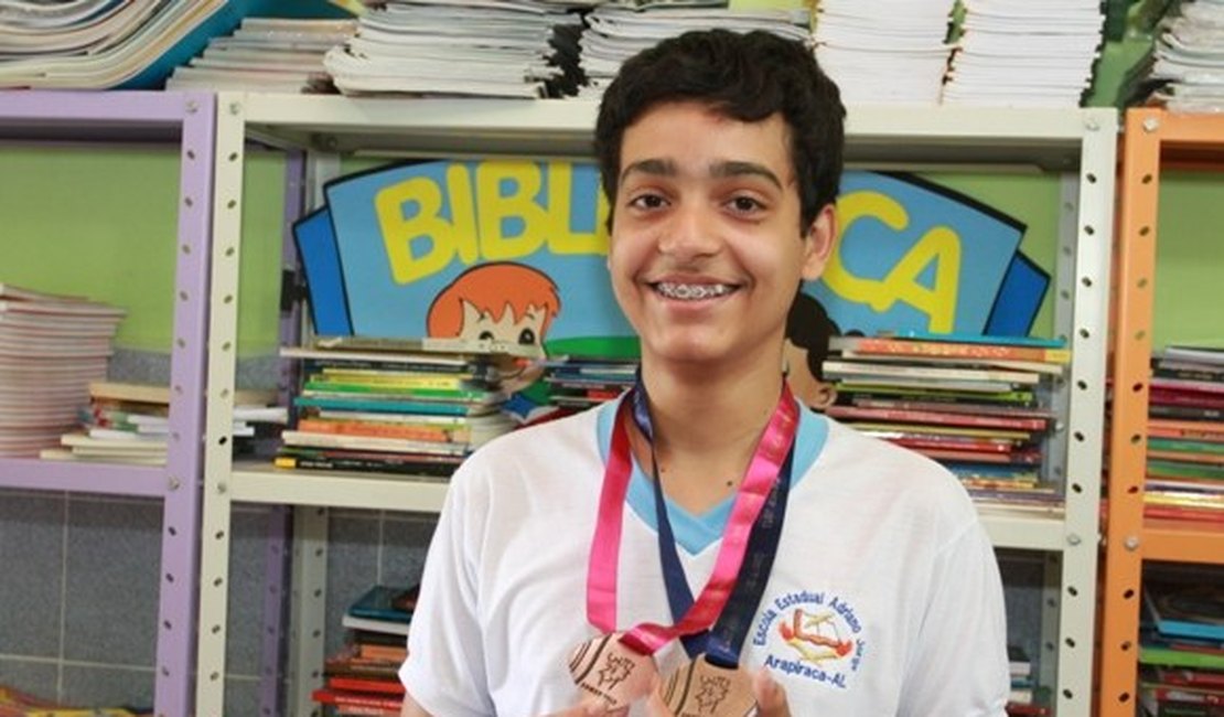 Aluno de Arapiraca é medalha de prata em Olimpíada de Matemática