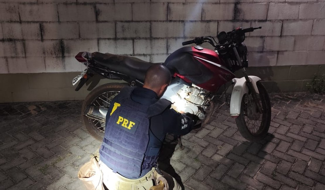 Proprietário de motocicleta adulterada é preso pela PRF em São Sebastião