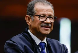 Ex-desembargador Sebastião Coelho anuncia candidatura ao Senado pelo Distrito Federal