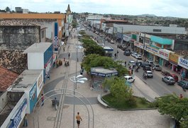 Bandidos roubam 21 celulares e dinheiro de loja do Centro de Arapiraca