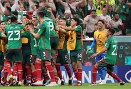 México vence a Arábia Saudita, mas está eliminado da Copa do Mundo