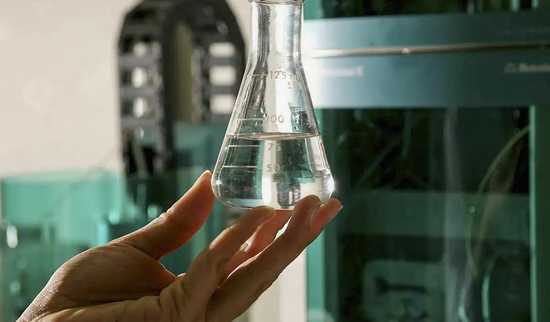 Bares e fabricantes treinam empresas para identificar bebidas falsas