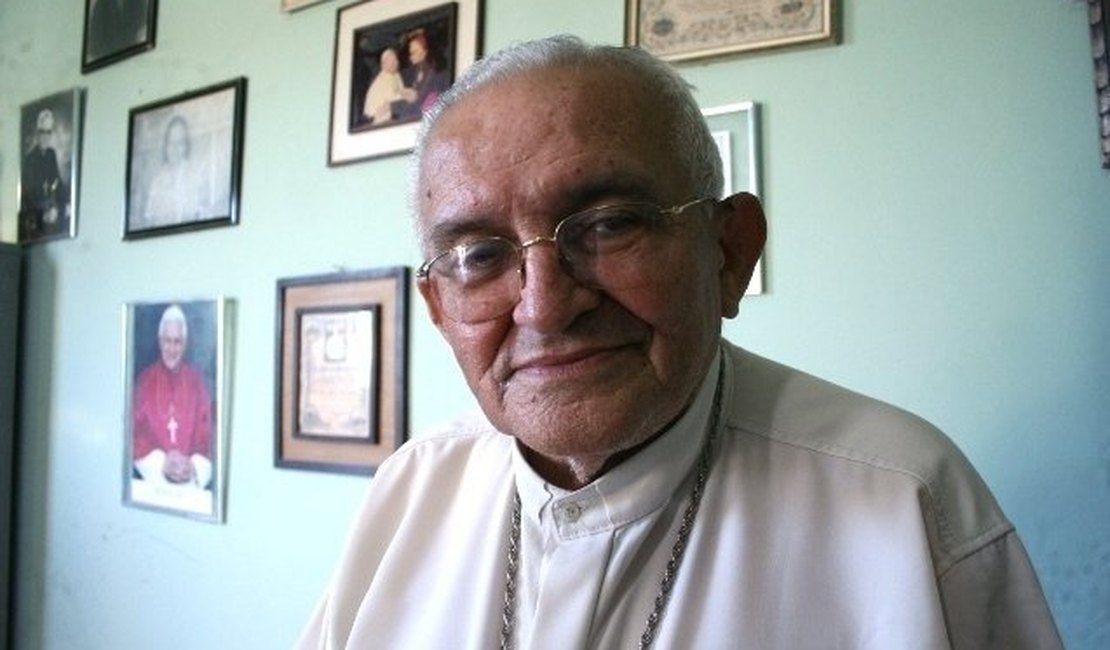 Morre aos 88 anos o Monsenhor Aldo de Melo Brandão