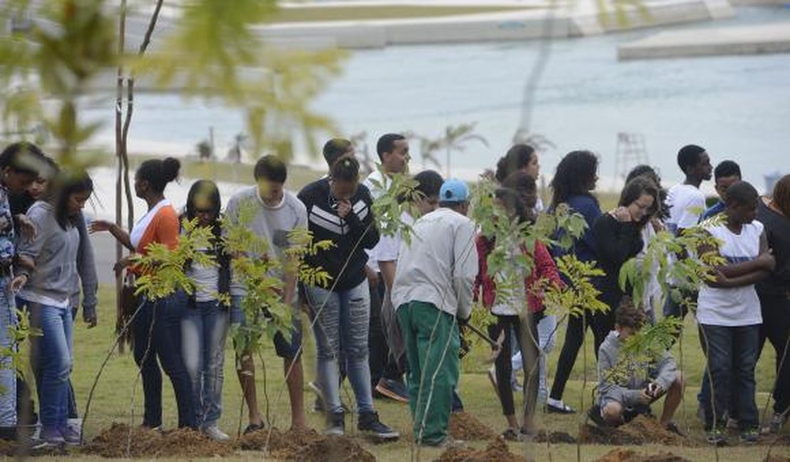 Prefeitura inicia plantio de mudas na Floresta dos Atletas da Rio 2016