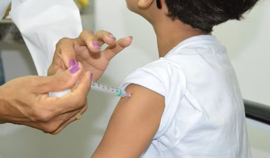 Nova vacina contra pneumonia e meningite começa a ser aplicada no SUS