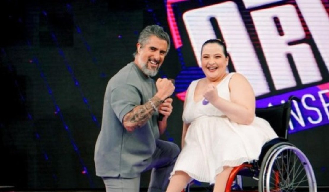 Única bailarina cadeirante de Alagoas, Bibi Amorim emociona no Caldeirão do Mion