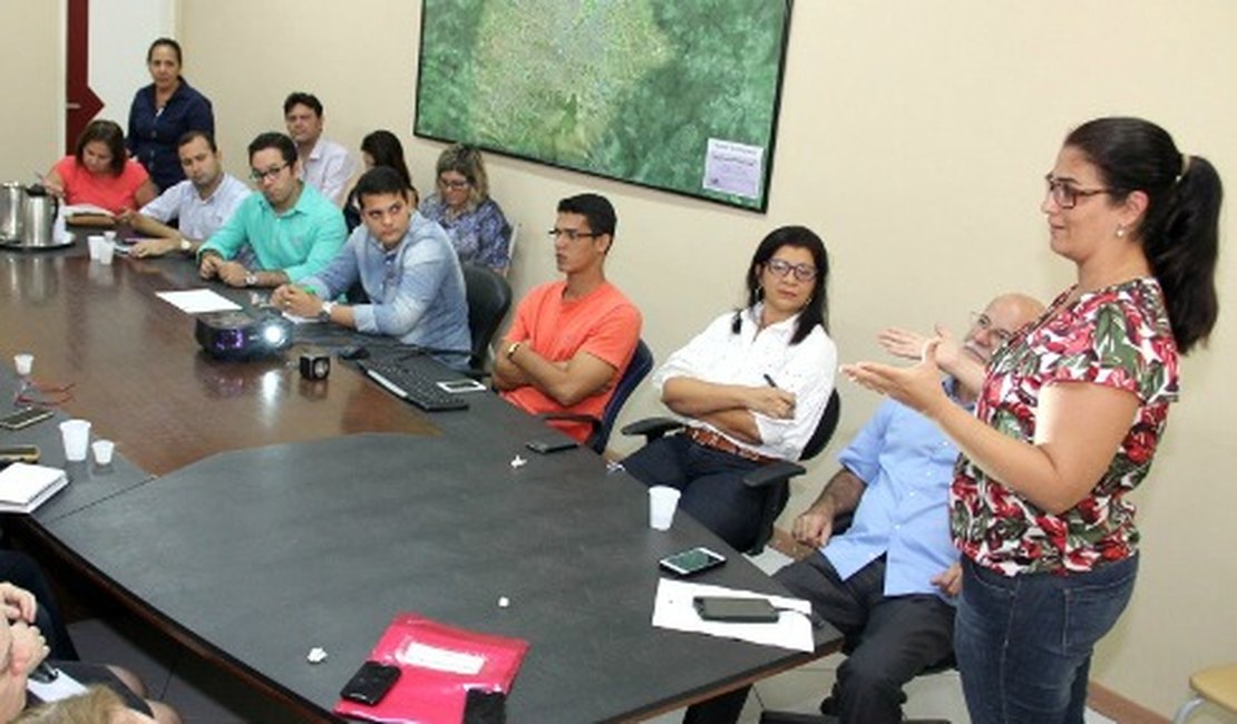 Prefeitura de Arapiraca vai cadastrar 4 mil empresas para compras