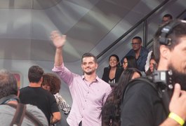 Marcos Harter evita Emilly e não vai a festas pós-‘BBB’