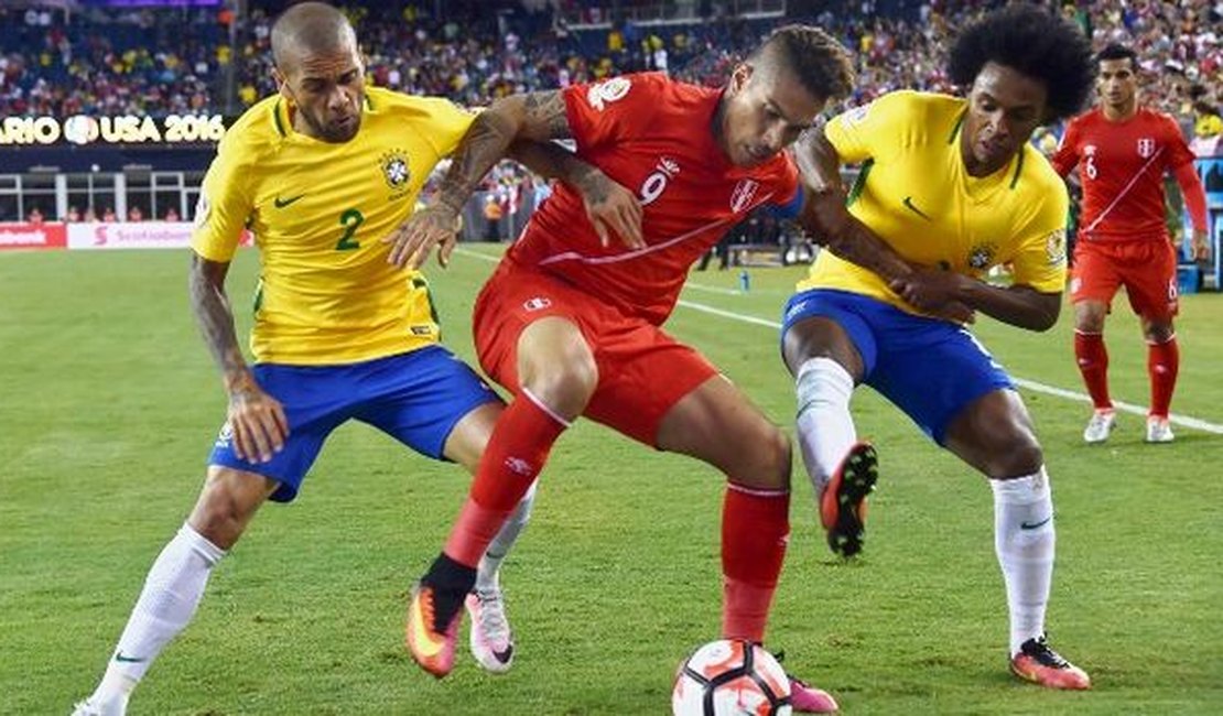 Seleção brasileira derrota Peru e fica perto da vaga na Copa de 2018