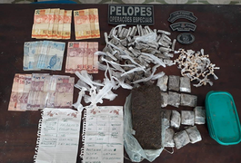 Polícia Militar encontra droga enterrada em terreno e prende suspeito de tráfico em Arapiraca