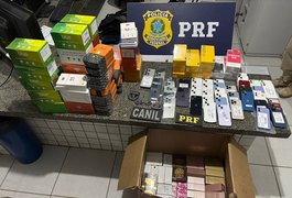 Moto adulterada, 176 perfumes e 59 celulares são apreendidos em ação realizada em São Sebastião