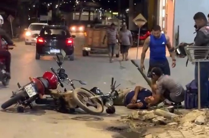 Colisão frontal entre motos deixa entregador de pizzas ferido, em Arapiraca