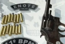 PM prende homem que estava com arma de fogo e desejava matar pessoa a tiros em Porto Real do Colégio