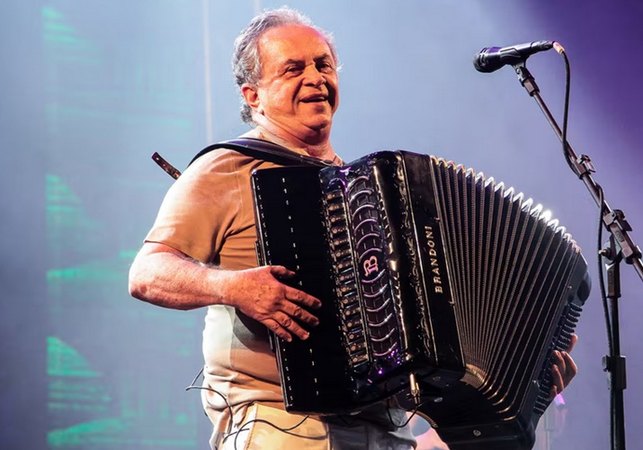 Flávio José compartilha texto sobre a 'morte' do São João: 'Virou um grande festival do mais do mesmo'