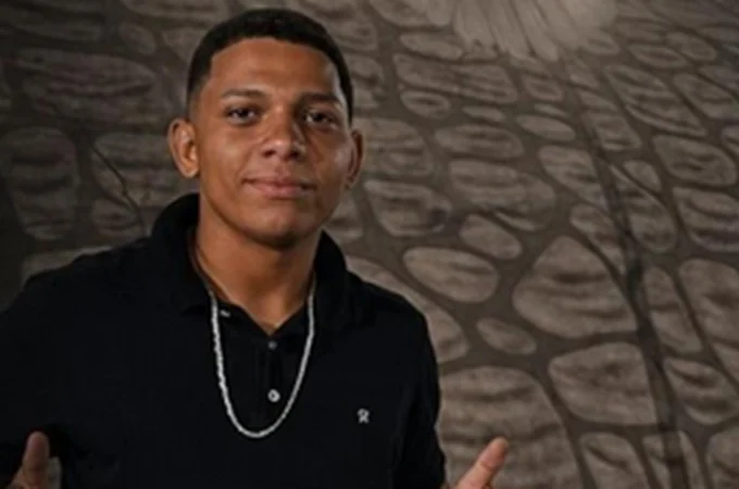 Adolescente de 17 anos morre após perder controle de moto ao passar por quebra-molas em Igaci