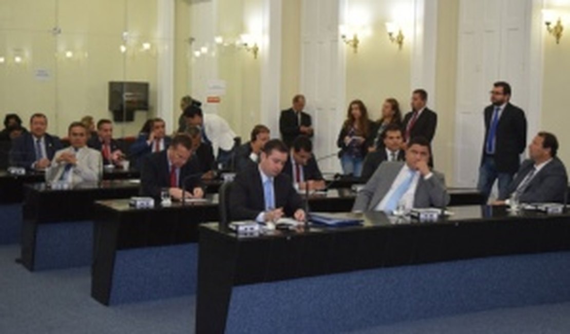 Em sessão extraordinária, Assembleia Legislativa aprova Lei dos Concursos